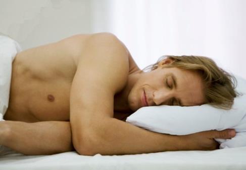 男人裸睡对身体好吗?男人睡眠不好怎么办